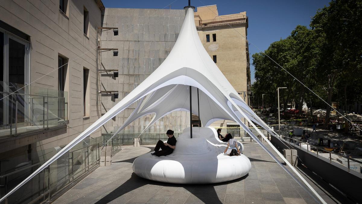 Refugio Climático 'Solar Index' en Arts Santa Mònica, en el Raval, Barcelona.