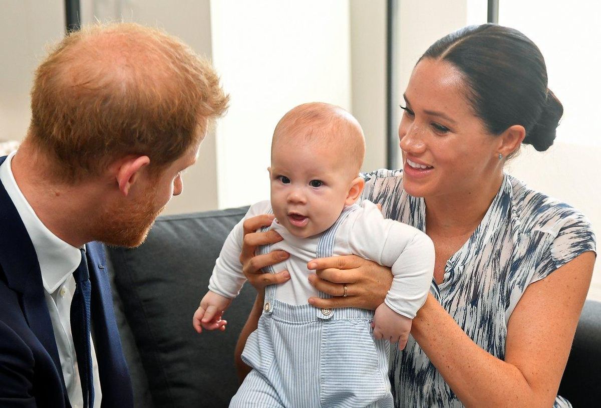 Britain’s Prince Harry and his wife Meghan, Duchess of Sussex, holding their son Archie, meet Archbishop Desmond Tutu (not pictured) at the Desmond & Leah Tutu Legacy Foundation in Cape Town, South Africa, September 25, 2019. REUTERS/Toby Melville/Pool Britain’s Prince Harry and his wife Meghan, Duchess of Sussex, holding their son Archie, meet Archbishop Desmond Tutu (not pictured) at the Desmond & Leah Tutu Legacy Foundation in Cape Town, South Africa, September 25, 2019. REUTERS/Toby Melville/Pool