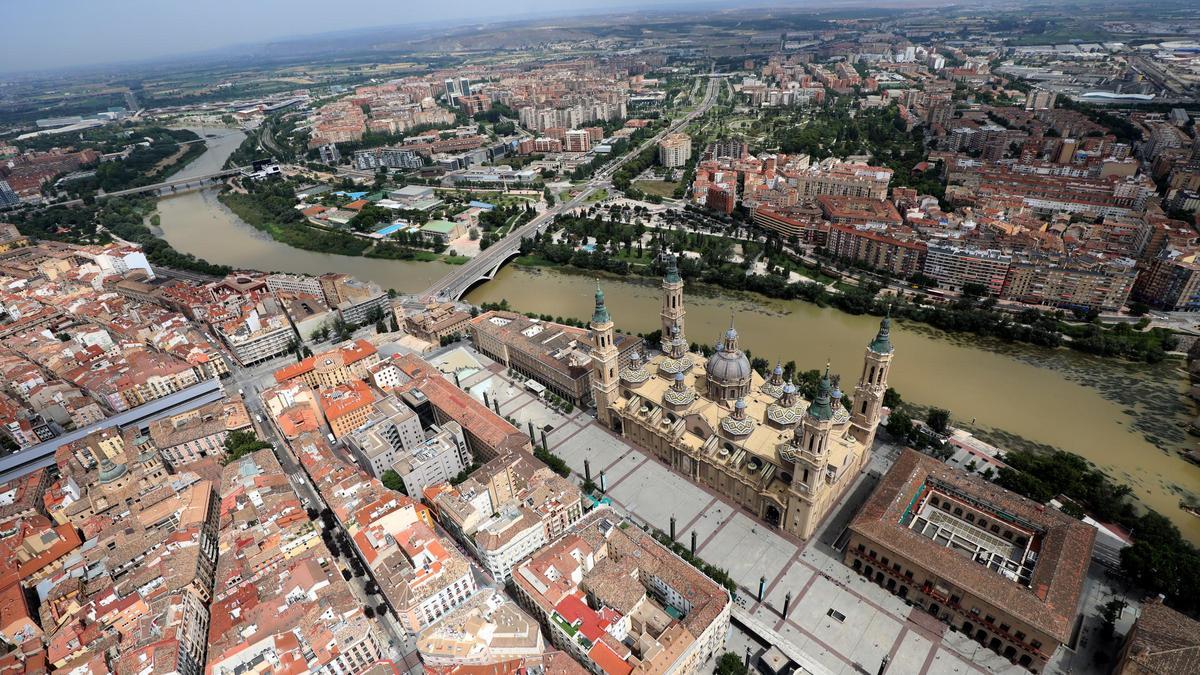 Imagen aérea de la ciudad de Zaragoza, en la que existen más de 40.000 edificios diferentes según el Instituto Nacional de Estadística.