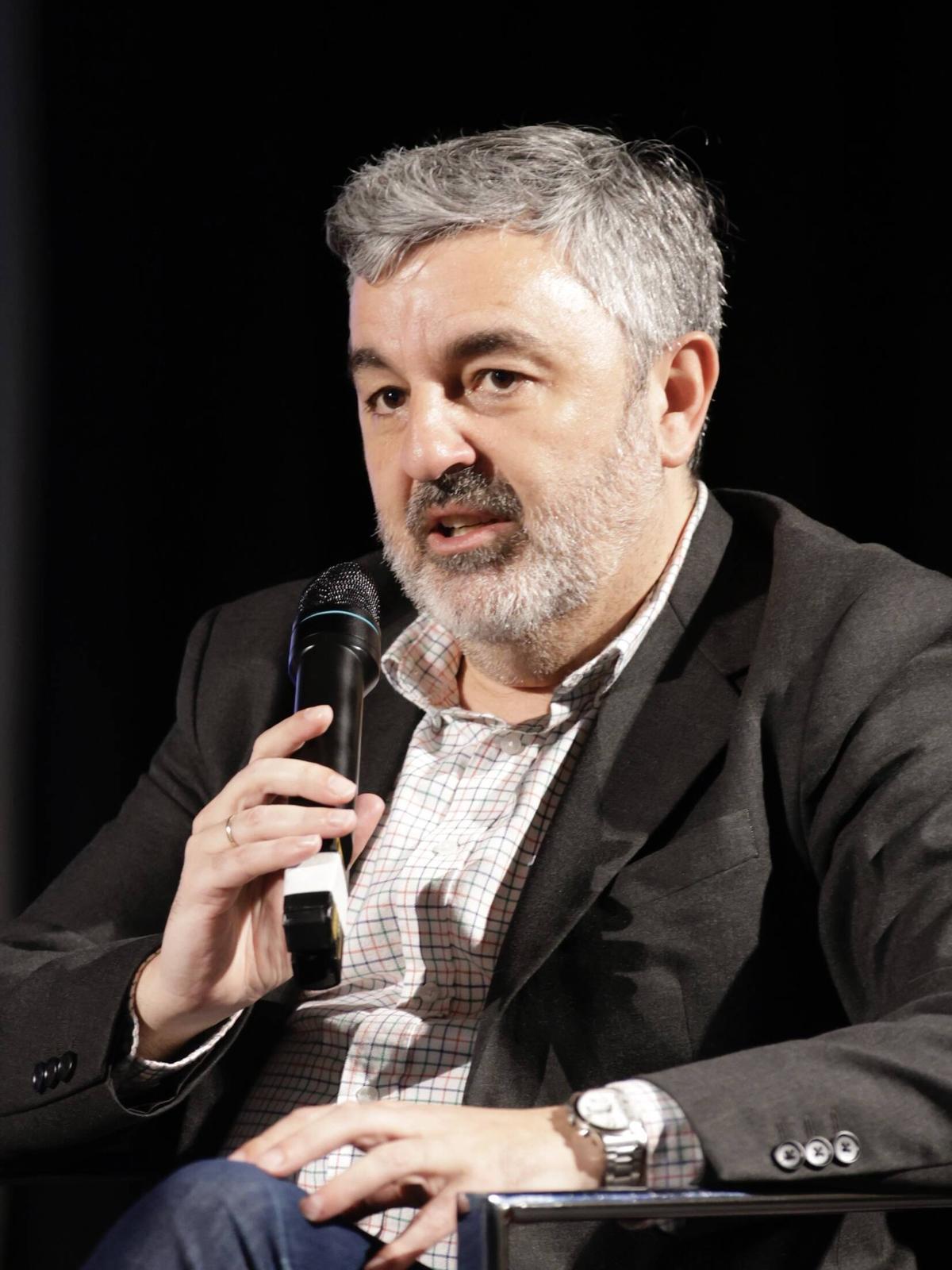 La charla en La Calzada sobre los accesos al Puerto, en imágenes