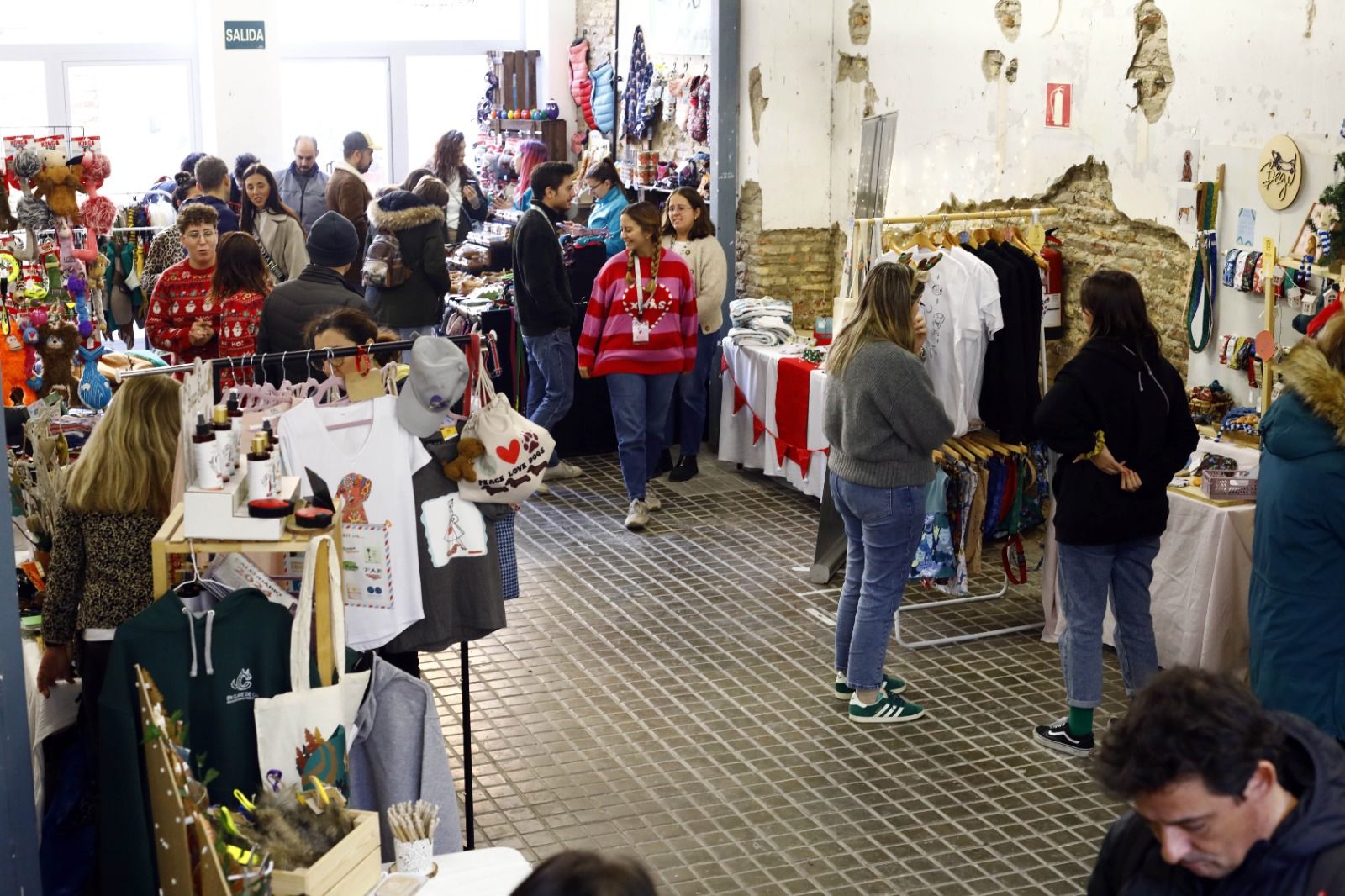 El mercado de mascotas de Zaragoza, en imágenes