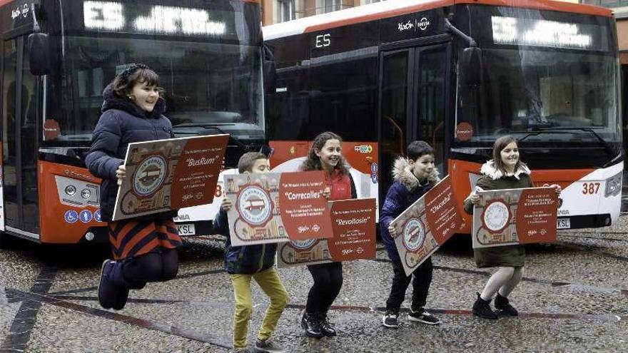 Imaginación infantil para los nombres y un logo