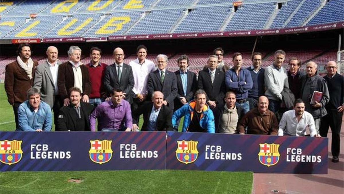 El FCB Legends en el día de su presentación oficial en el Camp Nou