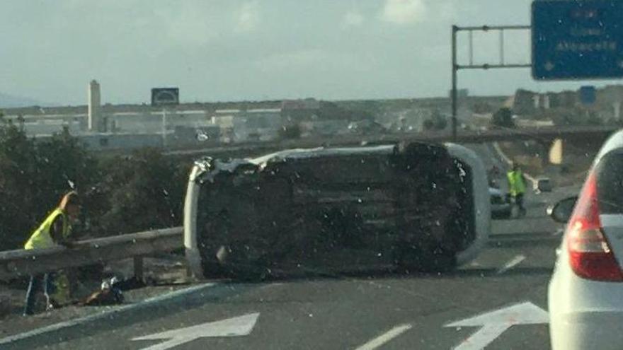 Hospitalizado un hombre de 42 años tras un accidente en la A-30 hacia Albacete