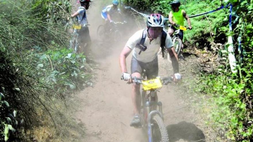 La prueba del Memorial Manuel Santos, que organiza el club Bike o non Vai.  // Gonzalo Núñez