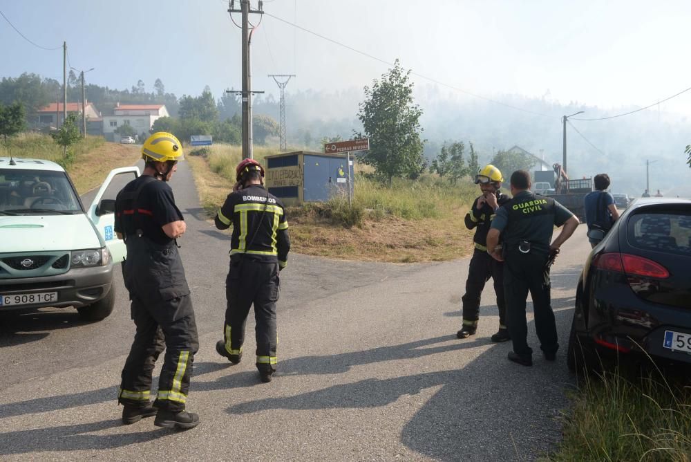 Incendios forestales en Vilagarcía y Catoira