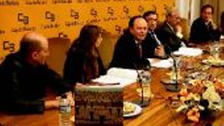 Caja Badajoz edita un estudio sobre la obra de Ortega Muñoz