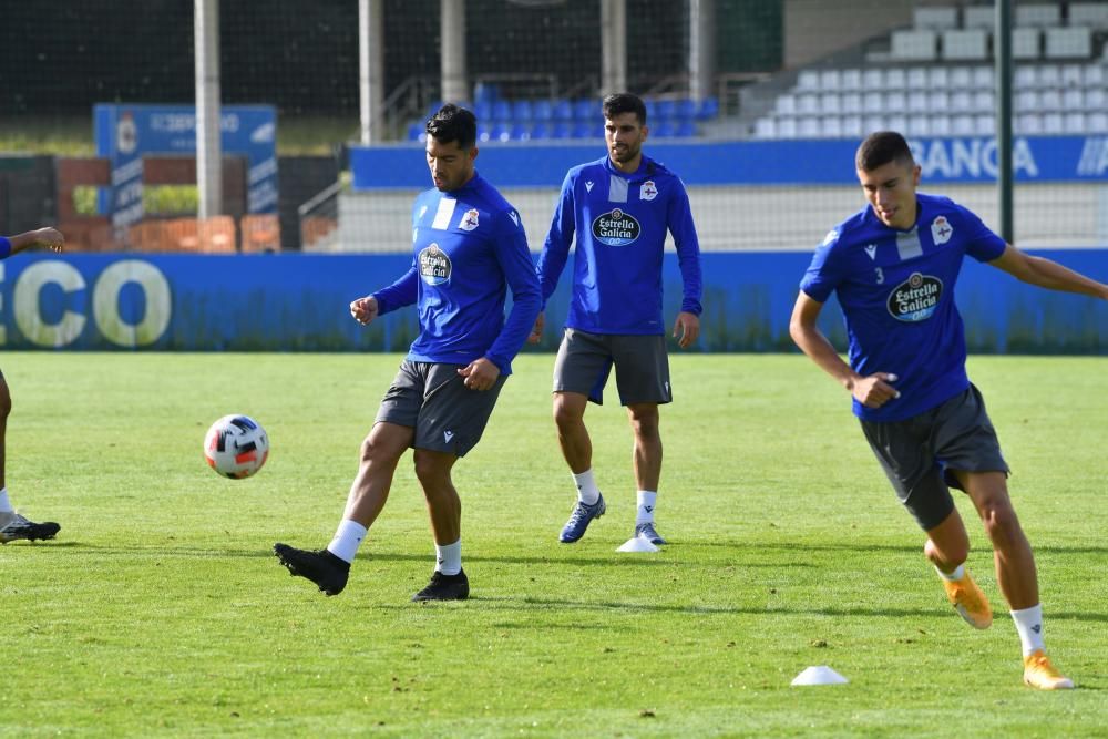 Fernando Vázquez pudo contar con toda su plantilla excepto Rui Costa y el fabrilista Sanmartín. Ambos se entrenaron con el readaptador, Fran Molano, entre el gimnasio y el césped.