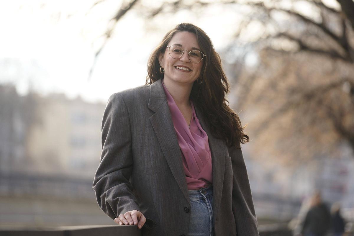 La cantautora Gessamí Boada fotografiada fa uns dies a la ciutat de Girona.
