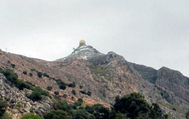 Am Freitag (1.12.) fielen weiße Flocken auf dem Puig Major. Für Samstag wurde wegen möglichen Schneefalls im Norden von Mallorca Warnstufe Gelb ausgegeben.