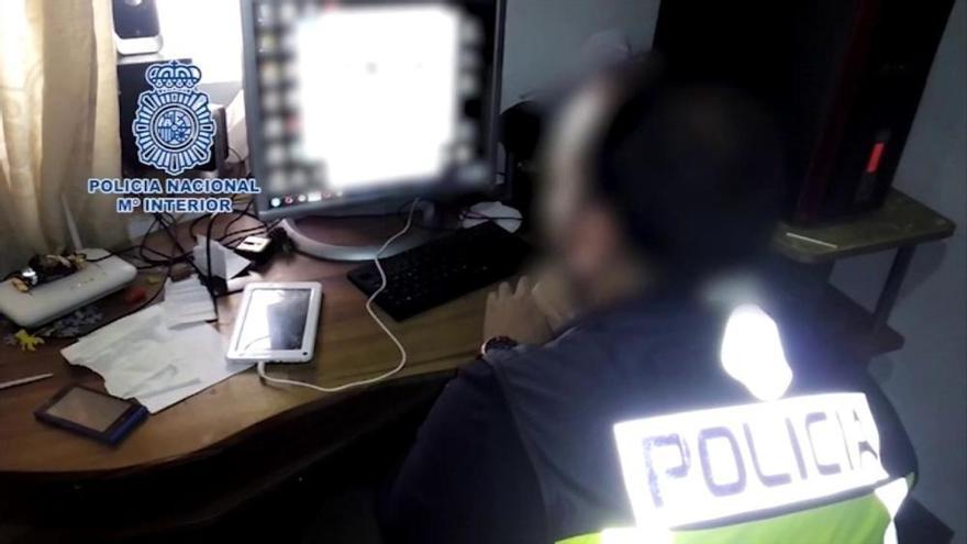 Cinco detenidos en Alicante por una red de material pedófilo en Internet
