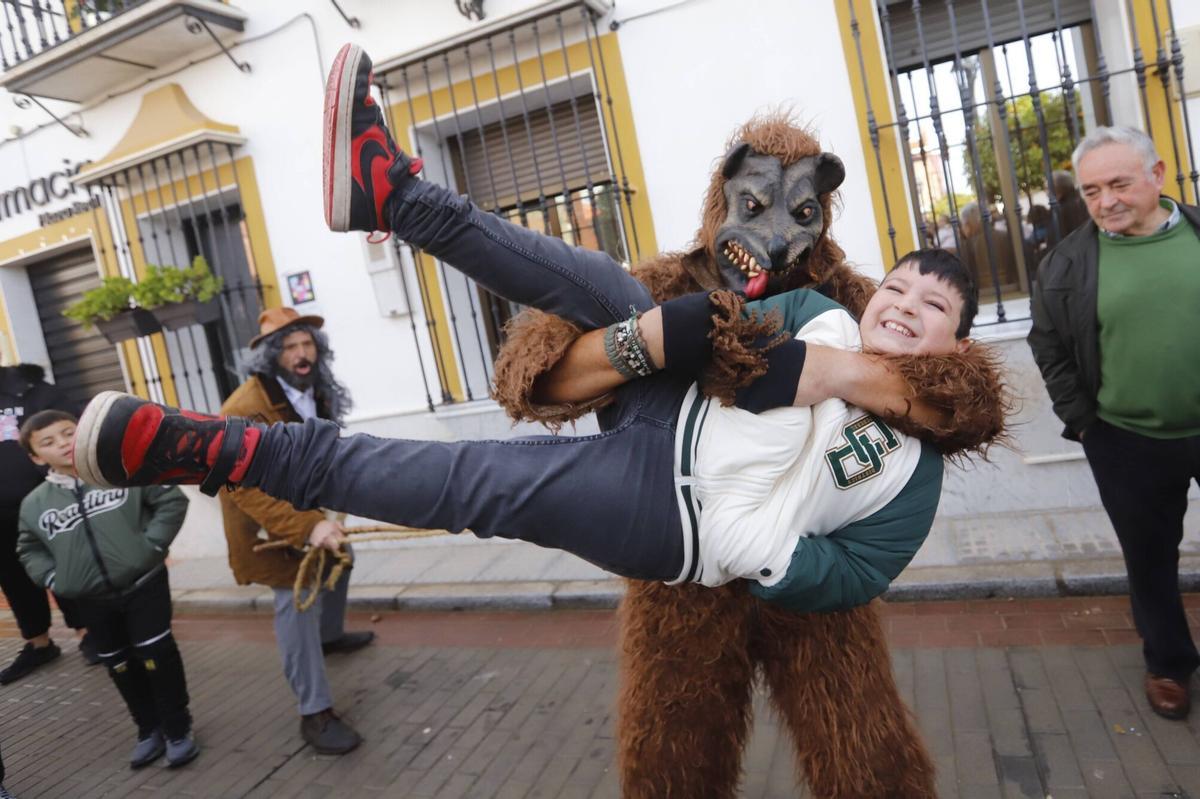 El Baile de los Locos de Fuente Carreteros, en imágenes