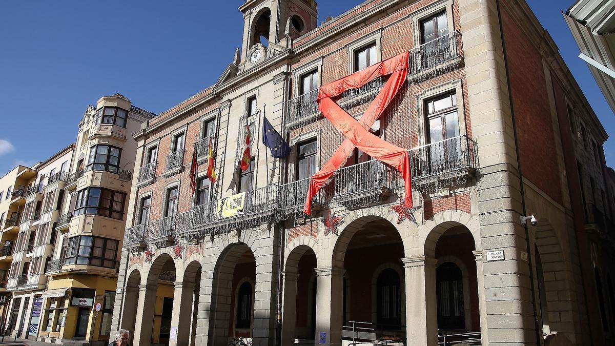 Gran lazo rojo contra el Sida en el Ayuntamiento de Zamora