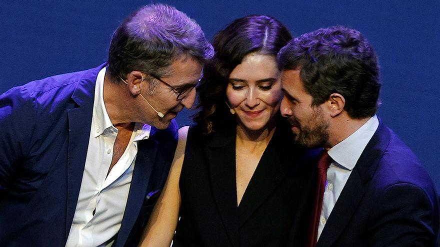 Alberto Núñez Feijóo e Isabel Díaz Ayuso, con Pablo Casado, en una imagen de archivo.