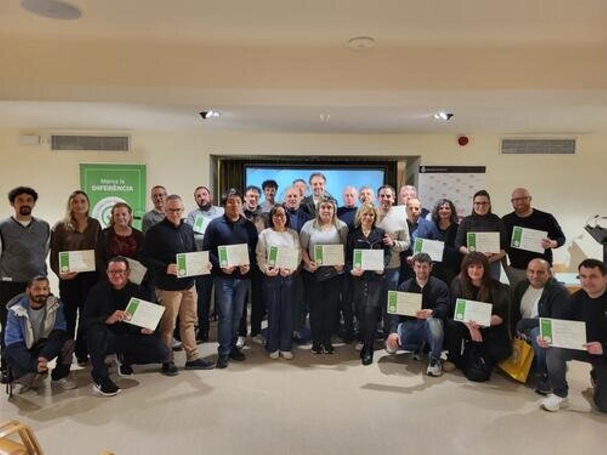 Imatge de grup dels restaurants i pastisseries que aquest dilluns han rebut el Segell QS