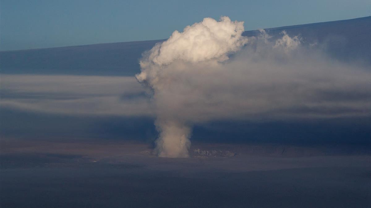 Erupción explosiva en el volcán Kilauea de Hawai