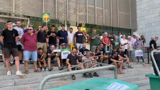 Unió de Pagesos, davant la Generalitat a Girona: “Exigim a l’Administració que acceleri l’aprovació del pla de control per a poblacions de senglar”