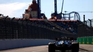 Bottas y Mercedes, al frente en Sochi