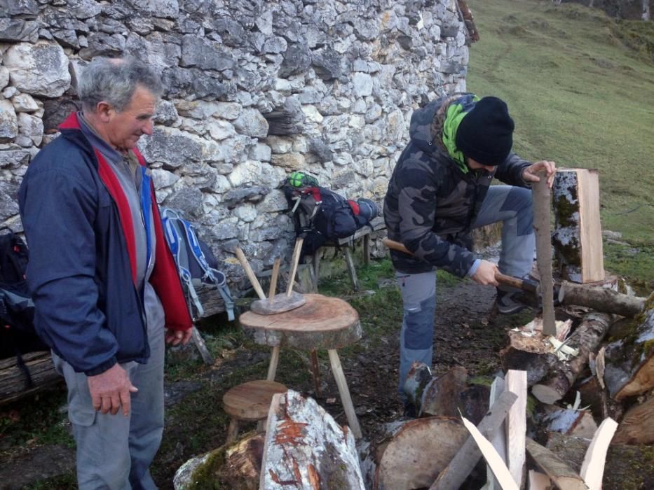 El actor Mario Casas en los Picos de Europa