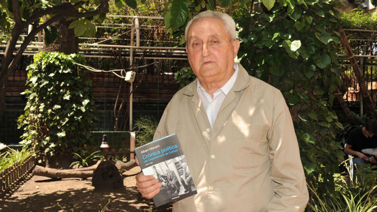 Albert Manent, en el Ateneu Barcelonés, presenta un libro en mayo del 2010