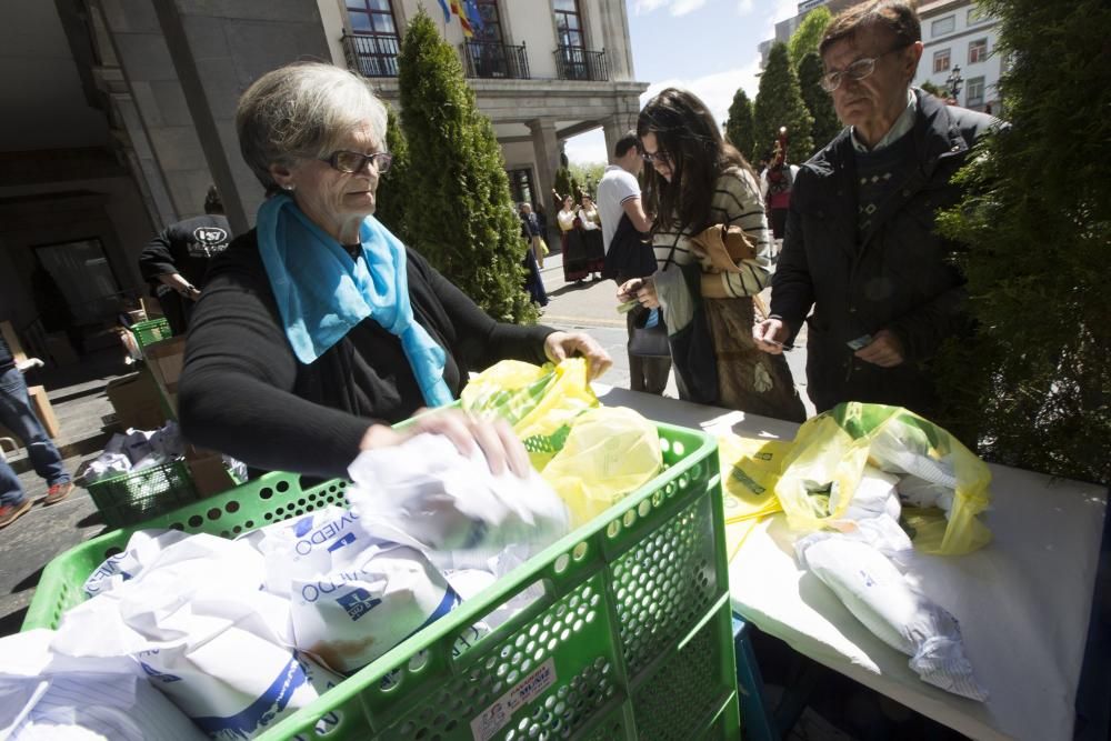 El buen tiempo acompaña a La Ascensión en Oviedo