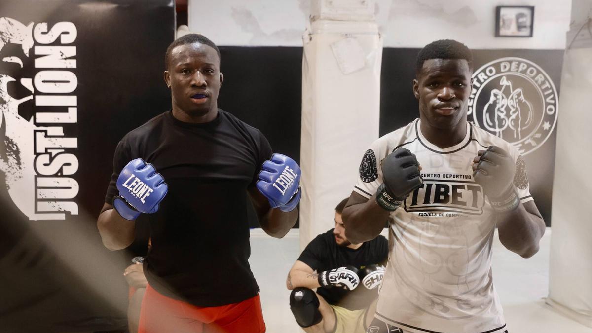 VÍDEO: Mor Dieye y Aziz Diaw, luchadores del gimnasio Tíbet