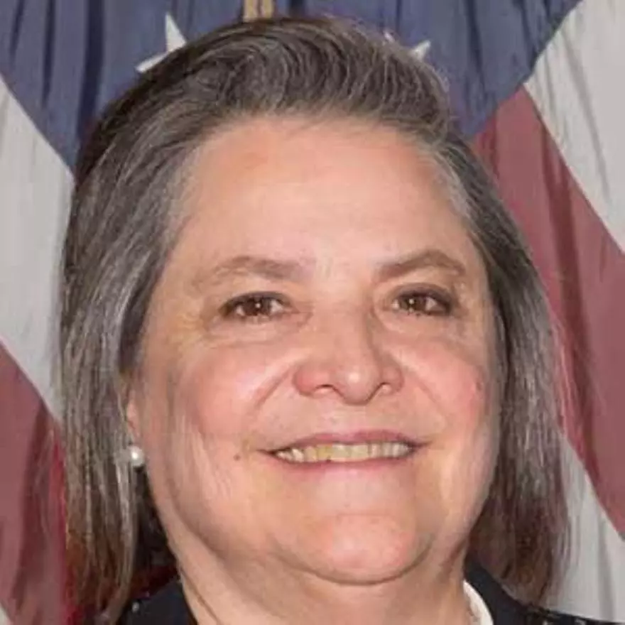 Clara López