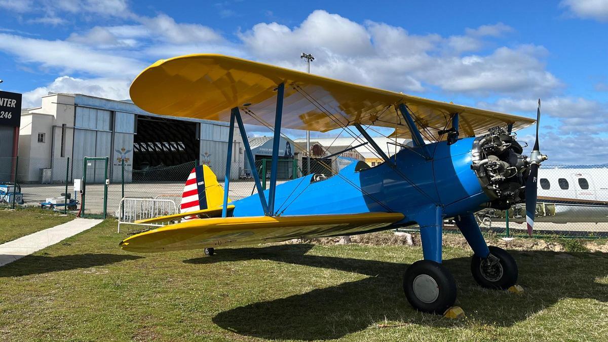 'Boeing Stearman Kaydet', modelo de 1935 expuesto en una de las exhibiciones en 2025