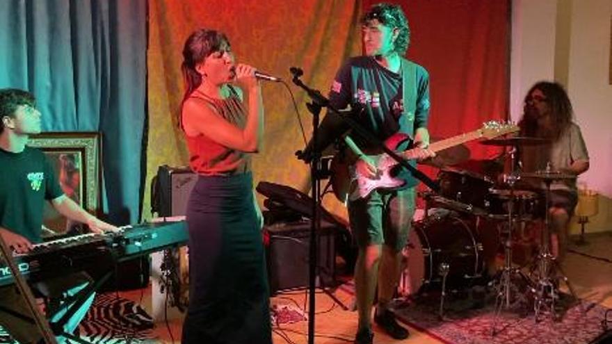 El Colectivo Cactus del músico José Carlos Cejudo aterriza en Asociación Atlas con versiones de los Pixies