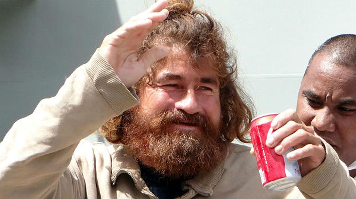 El nàufrag José Salvador Alvarenga relata la seva odissea dun any al Pacífic