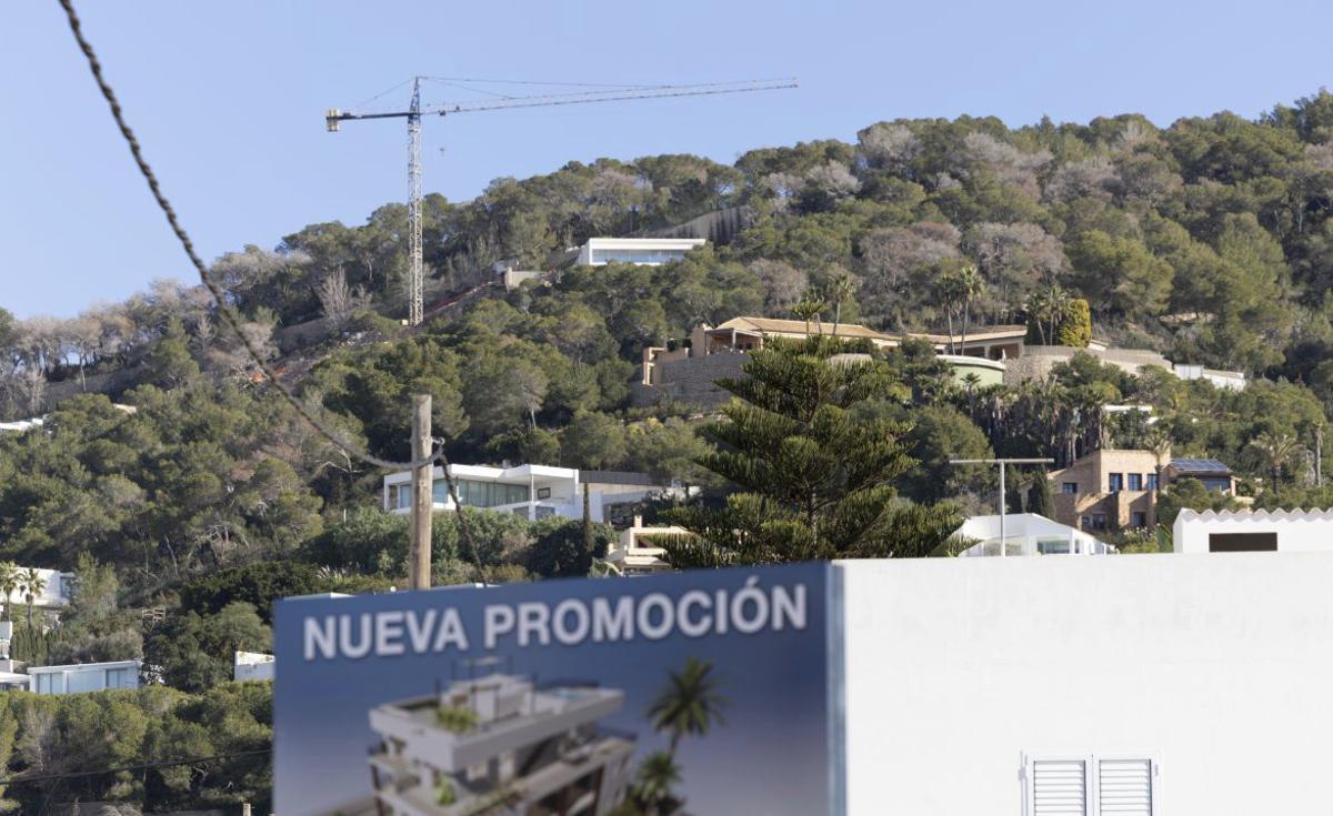 En el primer semestre de 2025 se visaron 811 viviendas nuevas en Ibiza y Formentera. | VICENT MARÍ