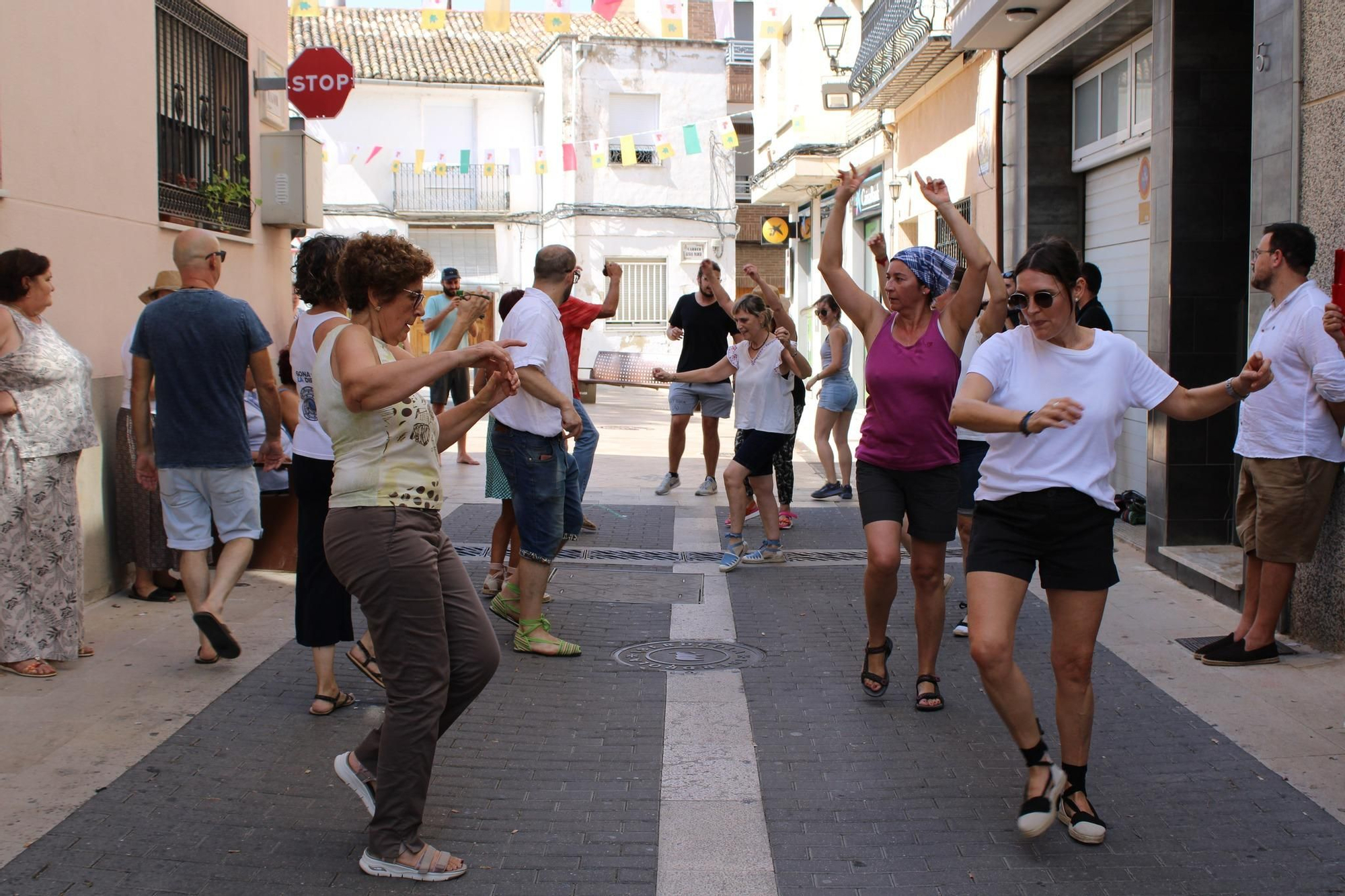 Ròtova reviu l’escaldà del raïm: Una jornada de festa i tradició