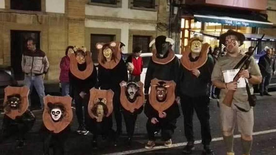 Uno de los grupos participantes en el Carnaval colungués.