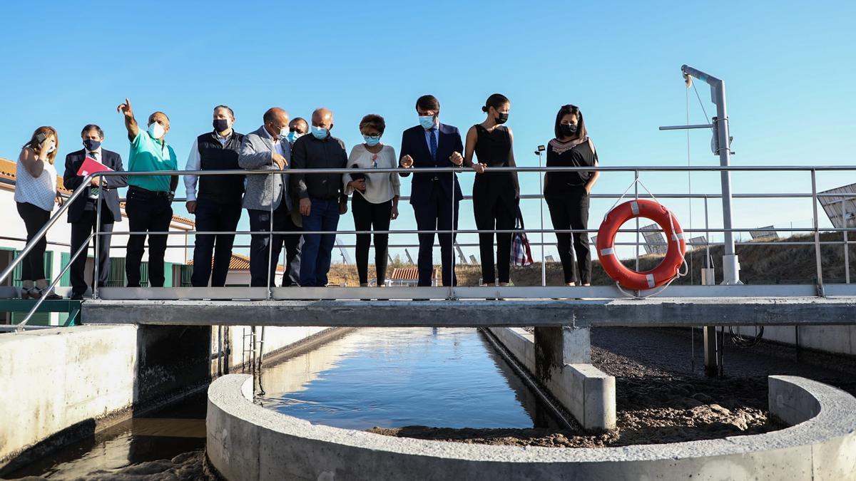 Visita a la nueva depuradora de Moraleja del Vino