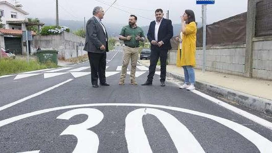 Benítez con Ferreira, durante una visita a la obra, ayer. // D.P.