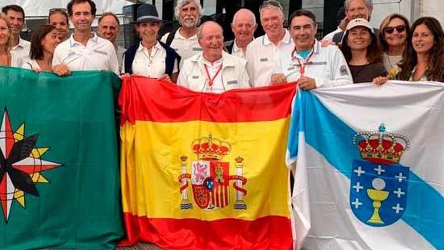 Elena de BorbÃ³n y Juan Carlos, con la bandera espaÃ±ola en Finlandia.