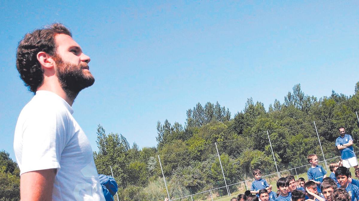 Juan Mata, durante la celebración del Campus de Verano "Real Oviedo"