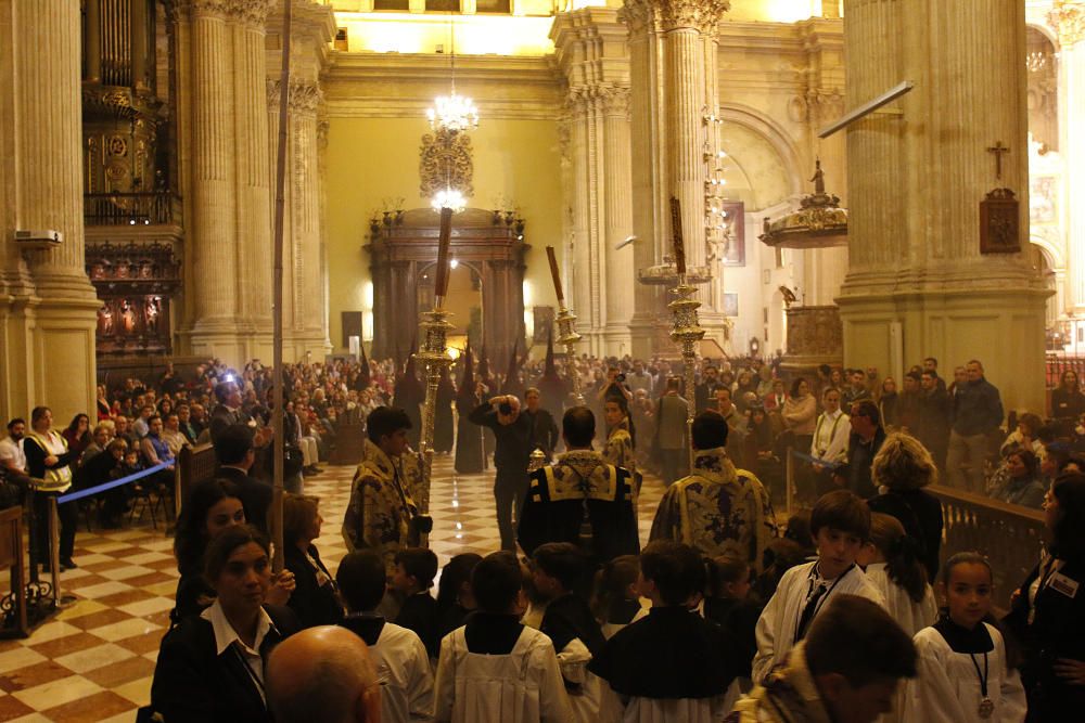 Estación de penitencia en la Catedral