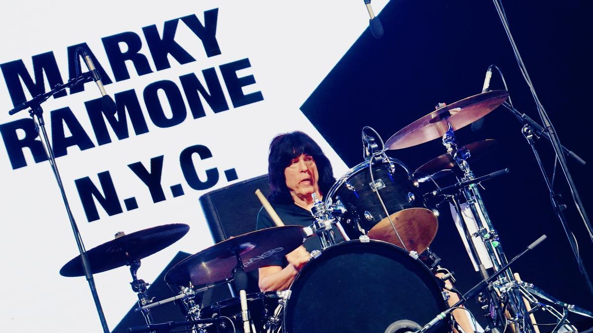 Marky Ramone durante el buen concierto dado en A Xunqueira.