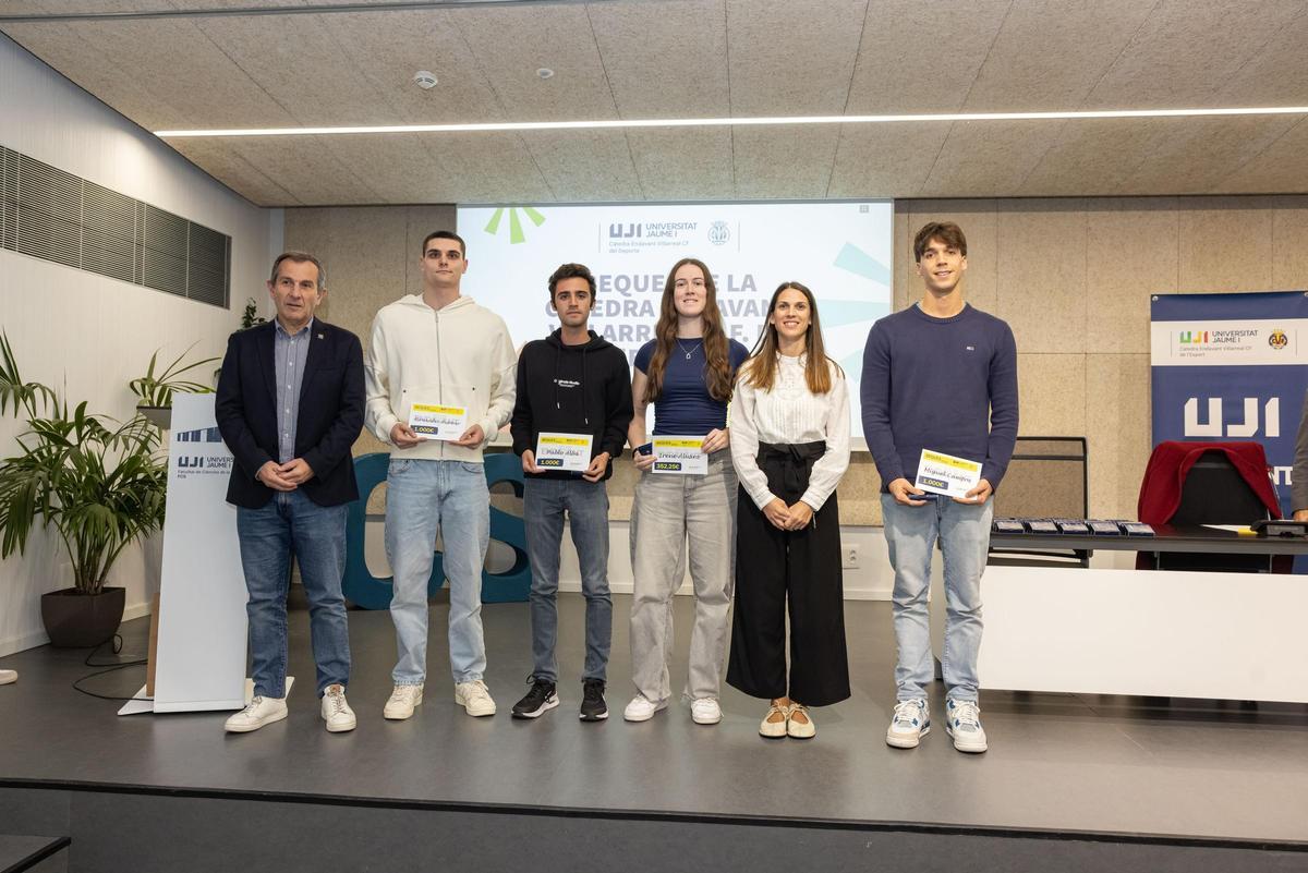 Entrega de becas en la UJI.