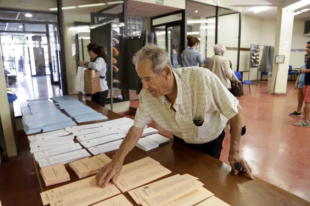 Las imágenes que nos dejan las elecciones autonómicas, europeas y municipales en la Región de Murcia