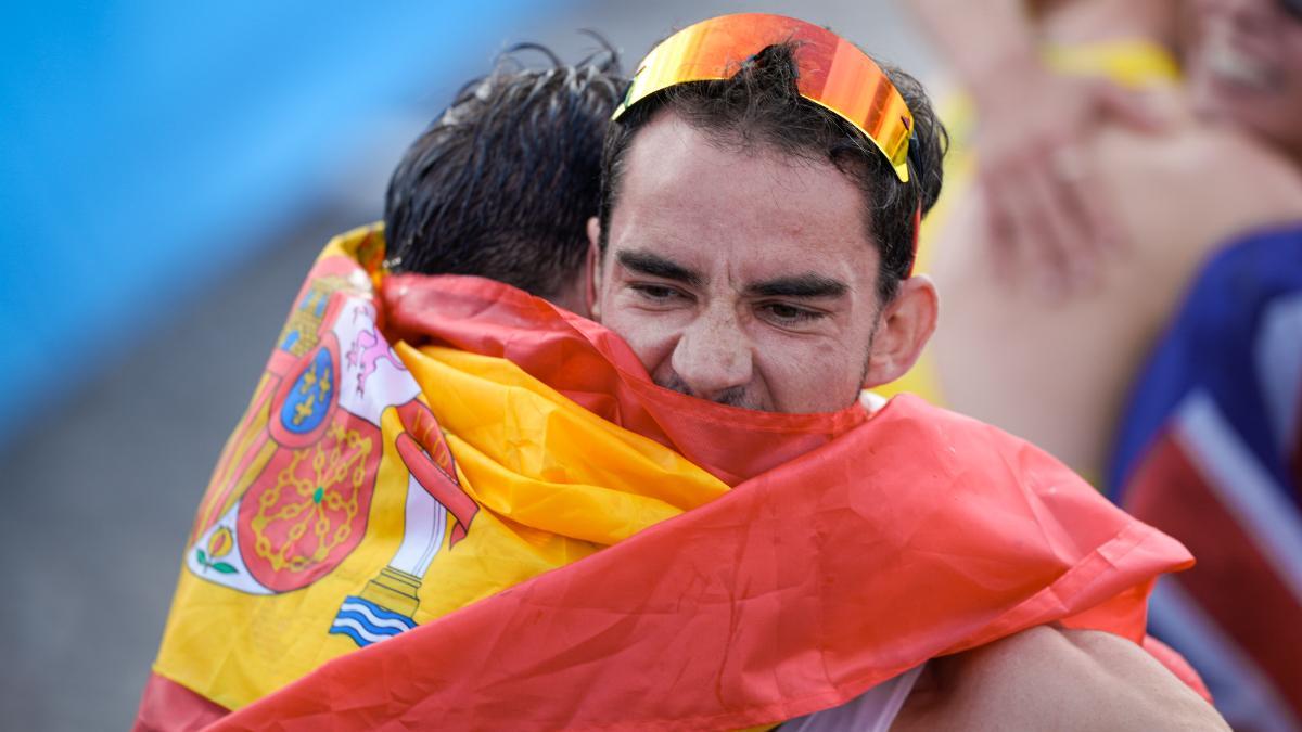 Así celebraron los familiares de María Pérez el oro junto a la marchadora Julia Tacaks