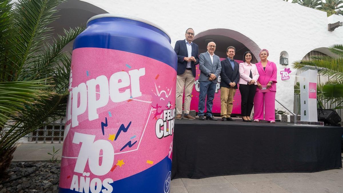 Distintas autoridades en la celebración del 70 aniversario de Clipper.