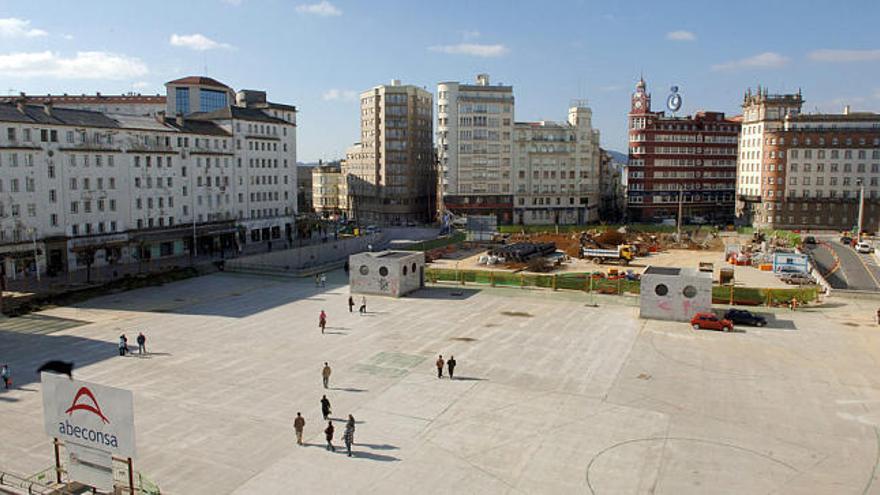 Vista de las obras de la plaza de España, que están sin concluir.