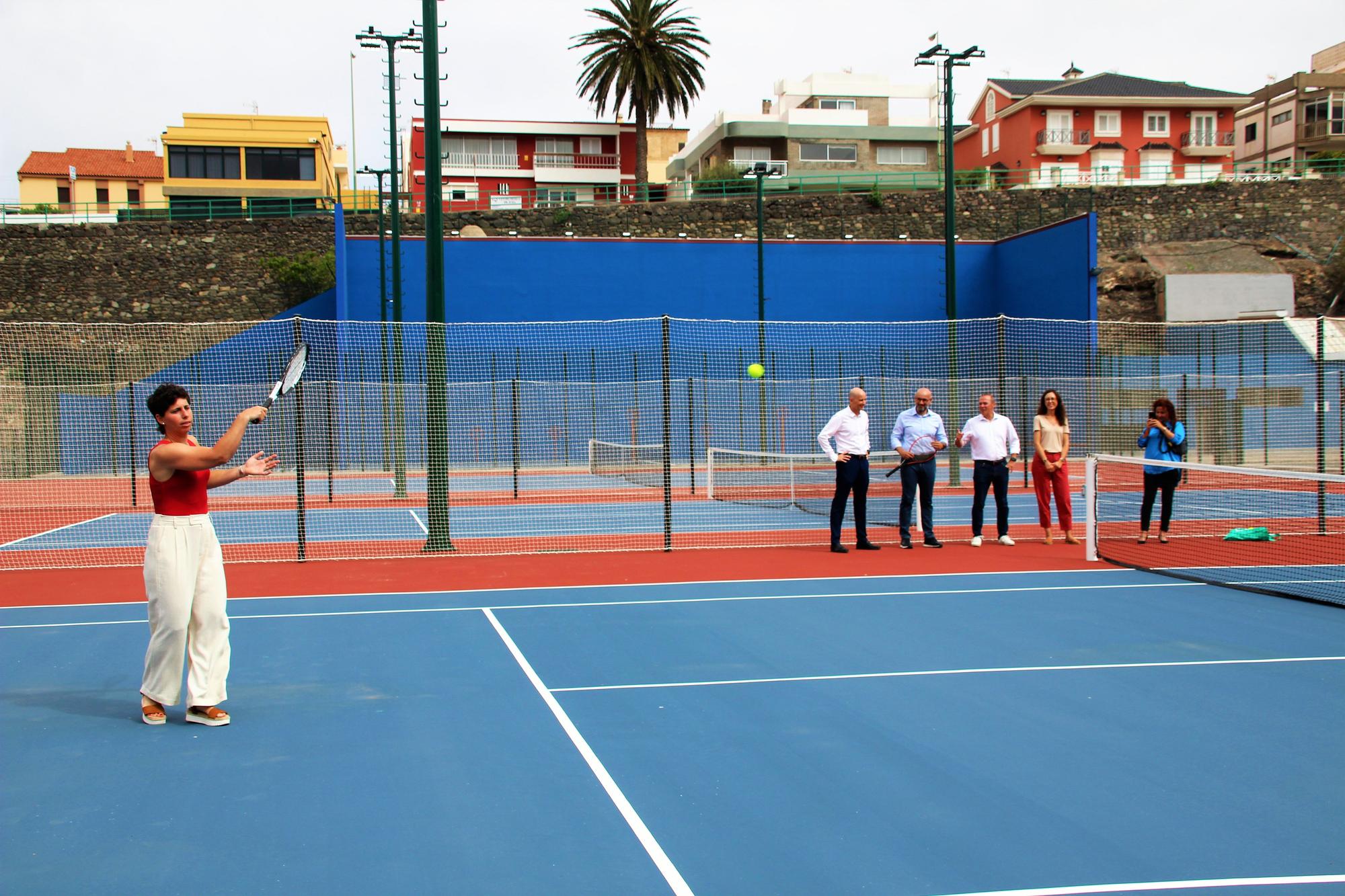 Inauguración de las pistas de tenis Carla Suárez
