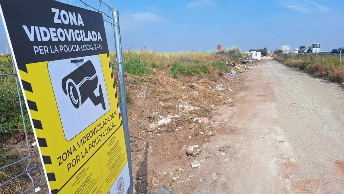 Fotogalería I Las imágenes del macrovertedero junto a la AP-7 en Vila-real