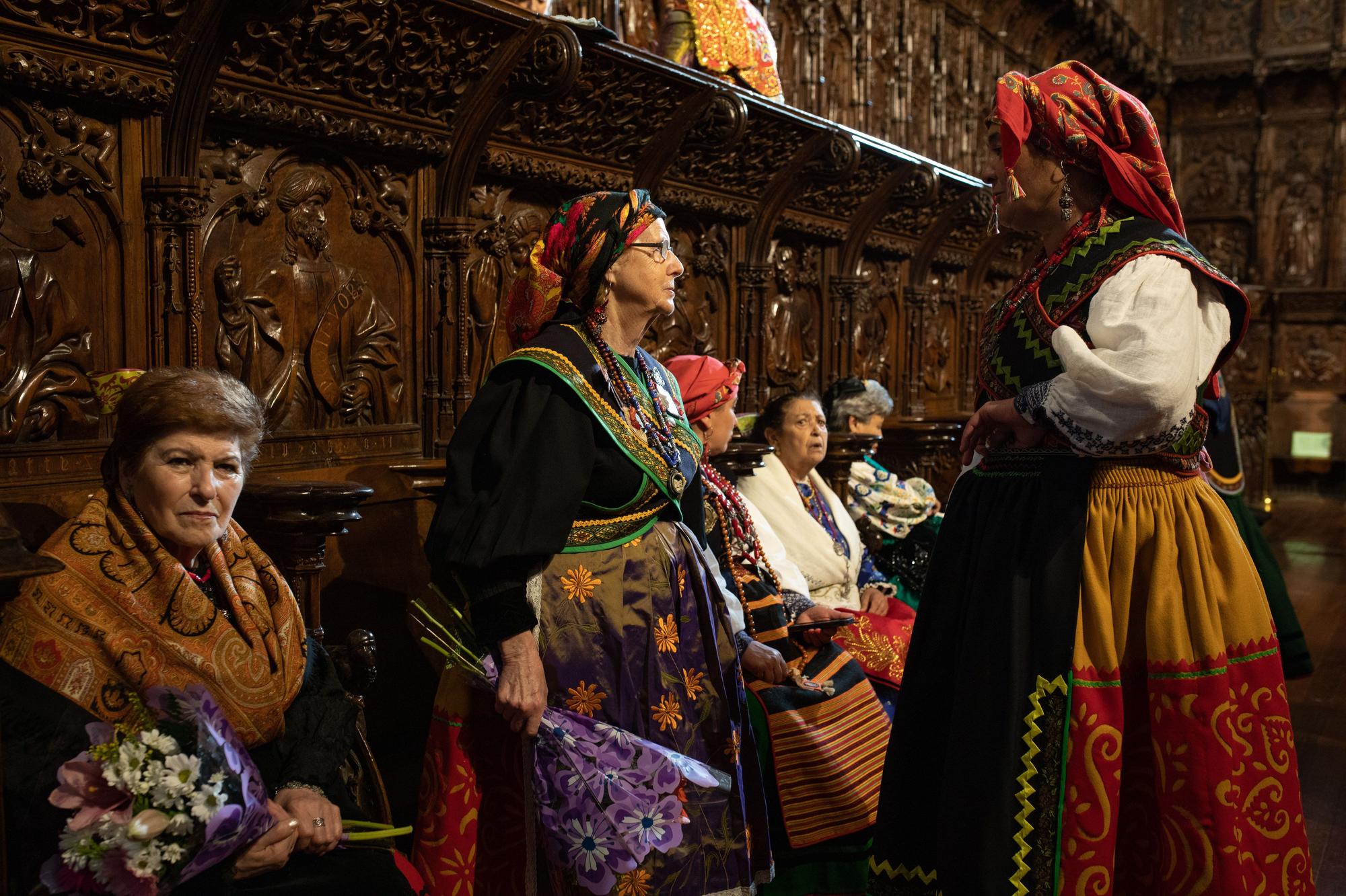 Desfile de indumentaria tradicional de Zamora