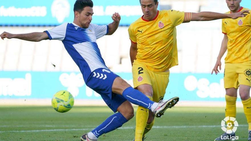 Bernardo en una acció del partit.