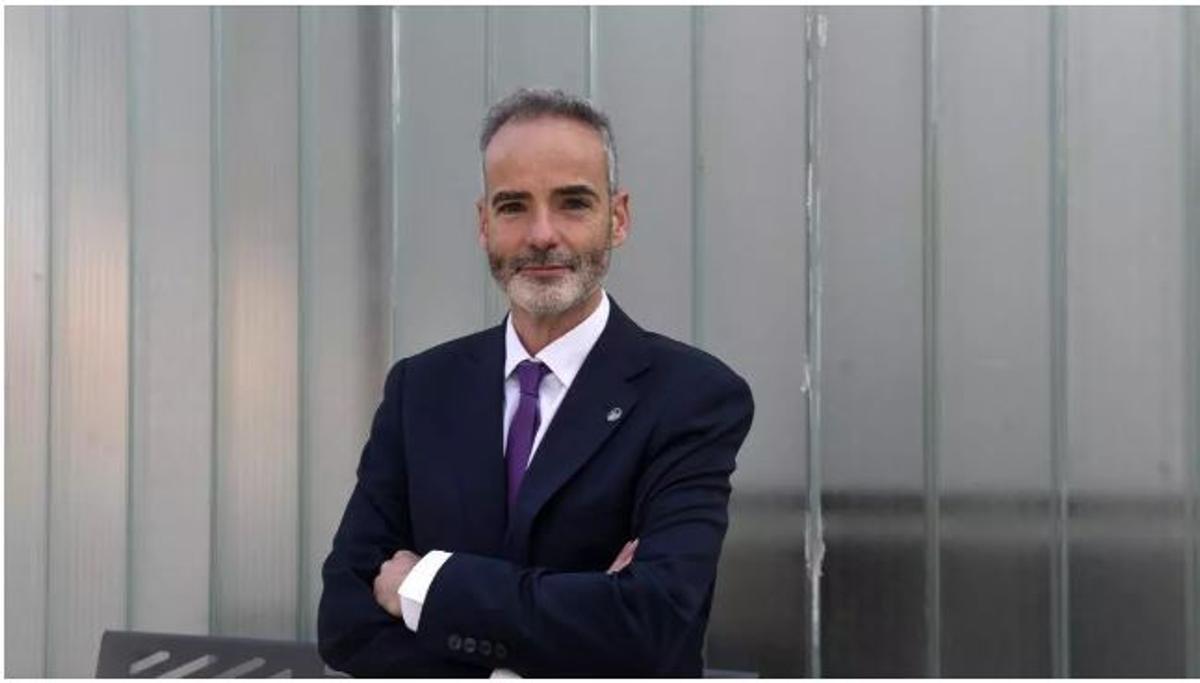 Samuel Baixauli se presenta a las elecciones al Rectorado de la Universidad de Murcia.