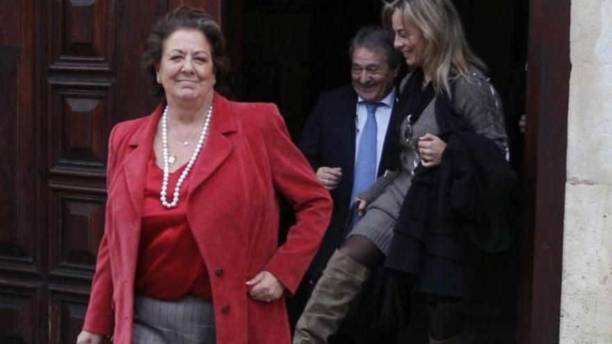 Las alcaldesas de Valencia y Alicante, Rita Barberá y Sonia Castedo, y el presidente de la Diputación de Valencia, Alfonso Rus, salen del Tribunal Superior de Justicia de la Comunidad Valenciana